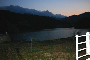 夕暮れの玉川ダム